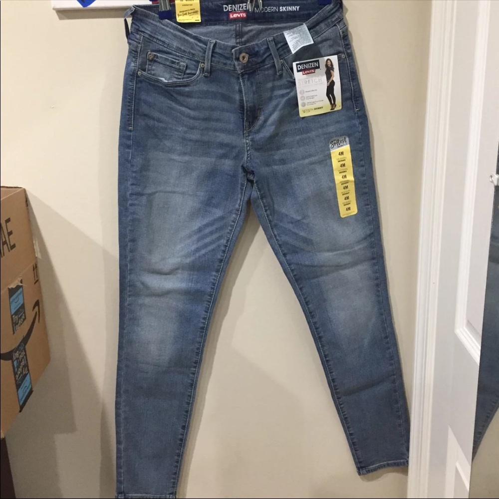 Levi’s Jeans BRAND NEW